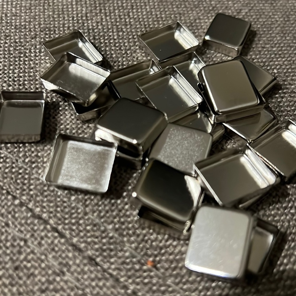 Artist Kit Company Mini Pans set of 25
